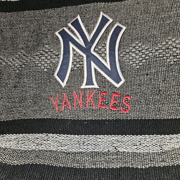New York Yankees Unisex Backpack - Picture 4 of 9